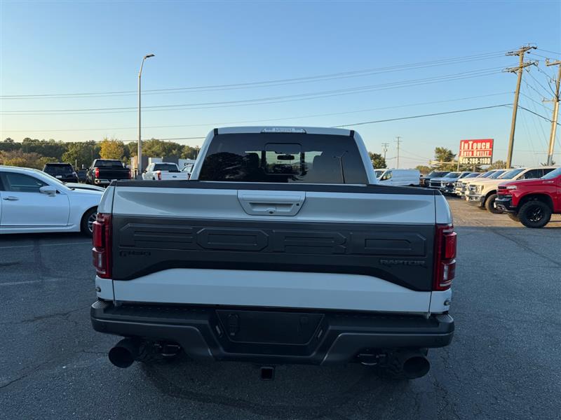 2017 Ford F-150 Raptor photo 8