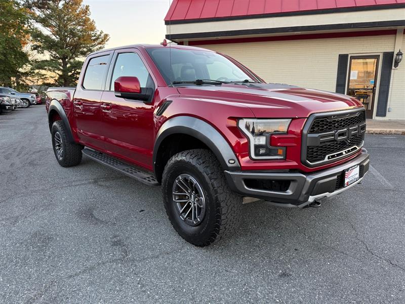 2019 Ford F-150 Raptor photo 2