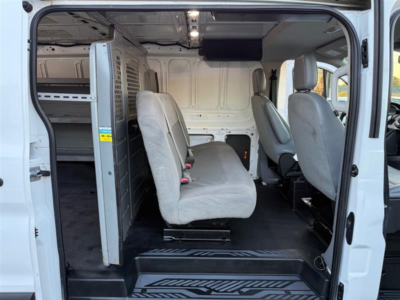 2019 Ford Transit Cargo Van photo 9