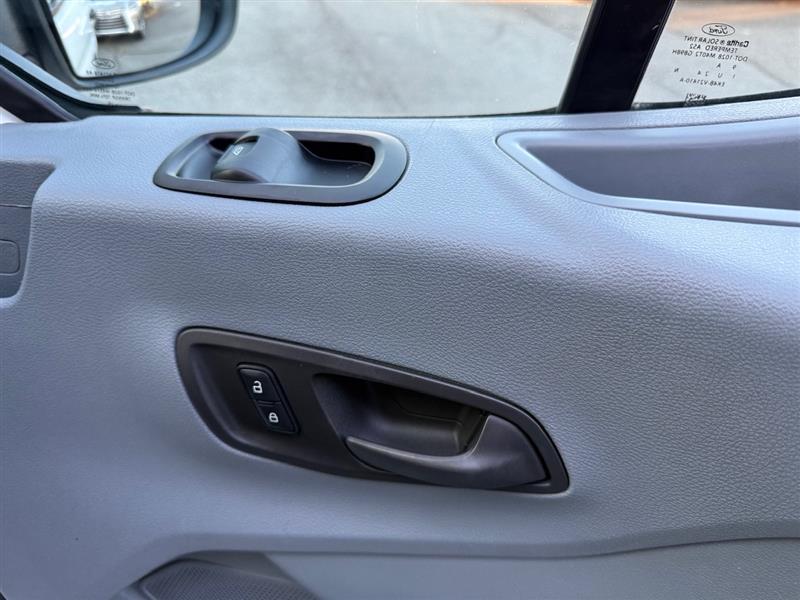 2019 Ford Transit Cargo Van photo 10