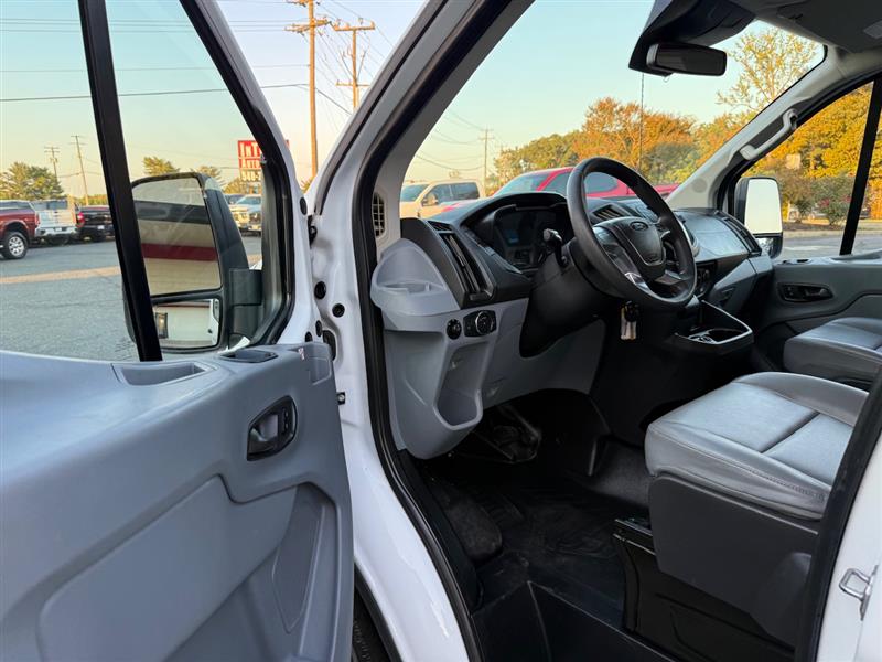 2019 Ford Transit Cargo Van photo 13