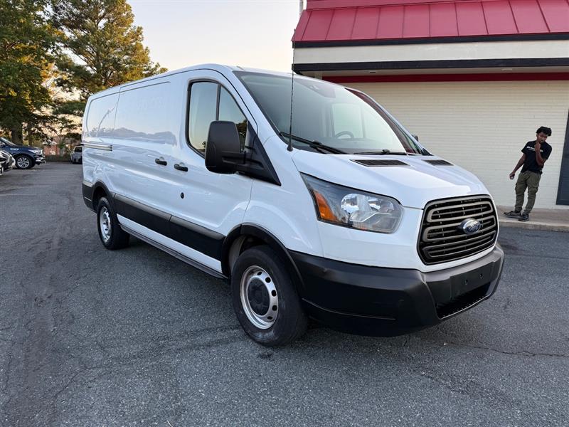 2019 Ford Transit Cargo Van photo 4