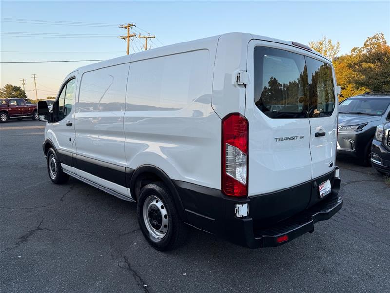 2019 Ford Transit Cargo Van photo 6