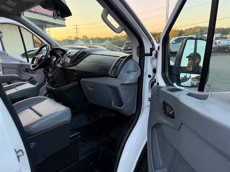 2017 Ford Transit Cargo Van photo 11