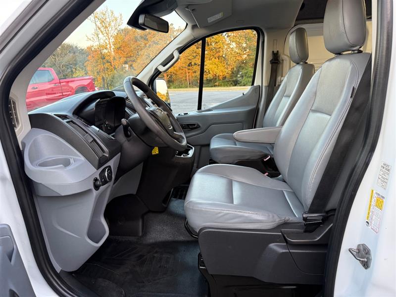 2017 Ford Transit Cargo Van photo 15