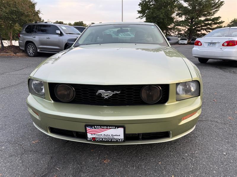 2005 Ford Mustang GT Premium photo 4