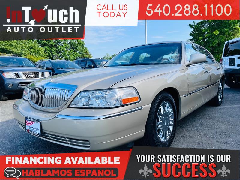 2010 LINCOLN TOWN CAR Signature Limited