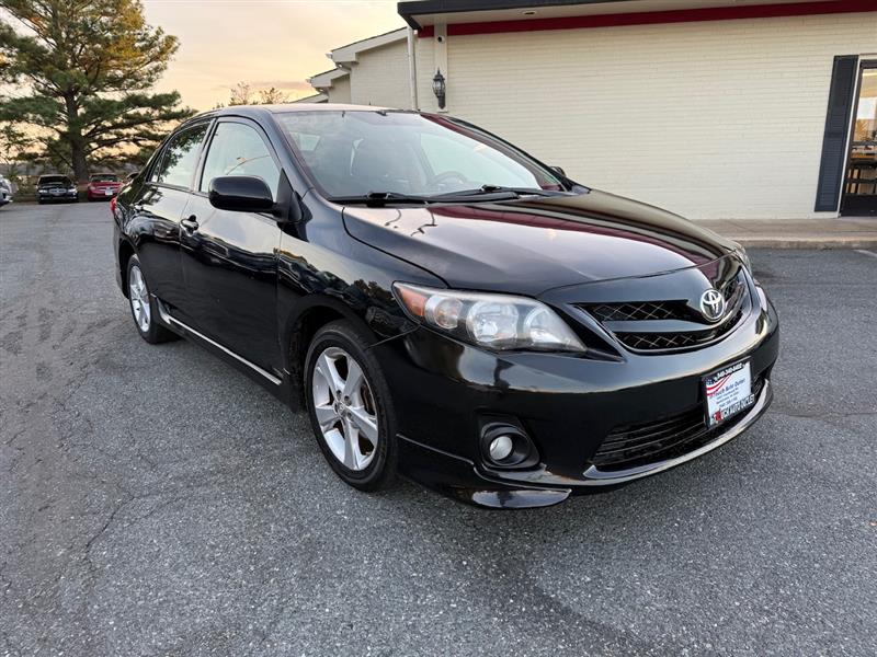 2011 Toyota Corolla photo 4