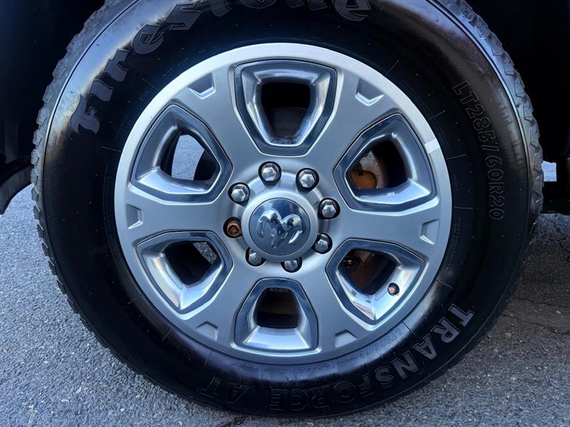 2014 Ram 2500 Laramie photo 12