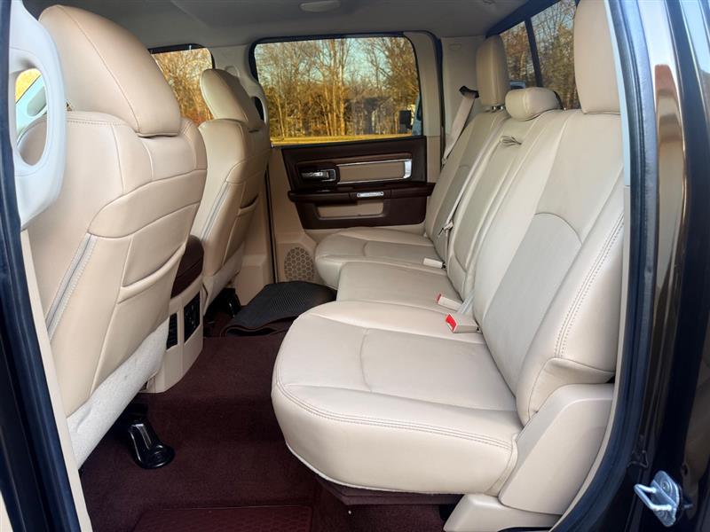 2014 Ram 2500 Laramie photo 21
