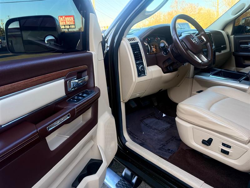 2014 Ram 2500 Laramie photo 24