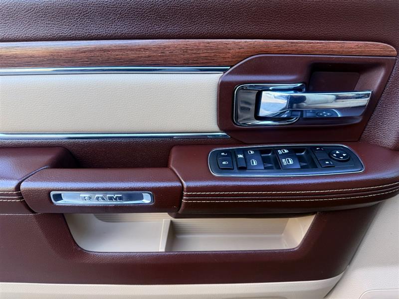 2014 Ram 2500 Laramie photo 27