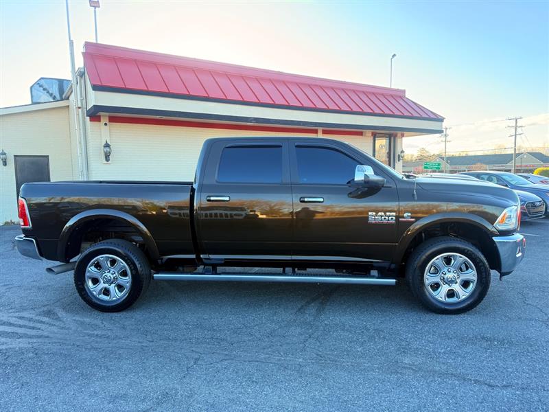 2014 Ram 2500 Laramie photo 4