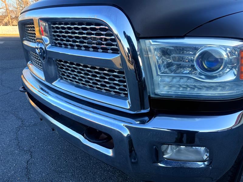 2014 Ram 2500 Laramie photo 7