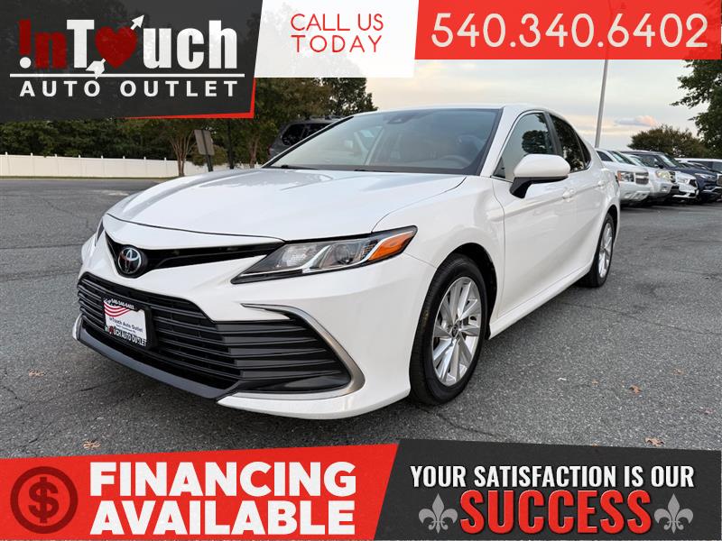 2021 Toyota Camry LE's photo