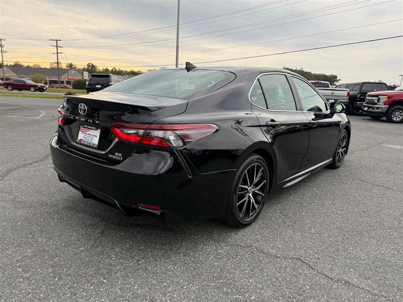 2022 Toyota Camry Hybrid photo 3