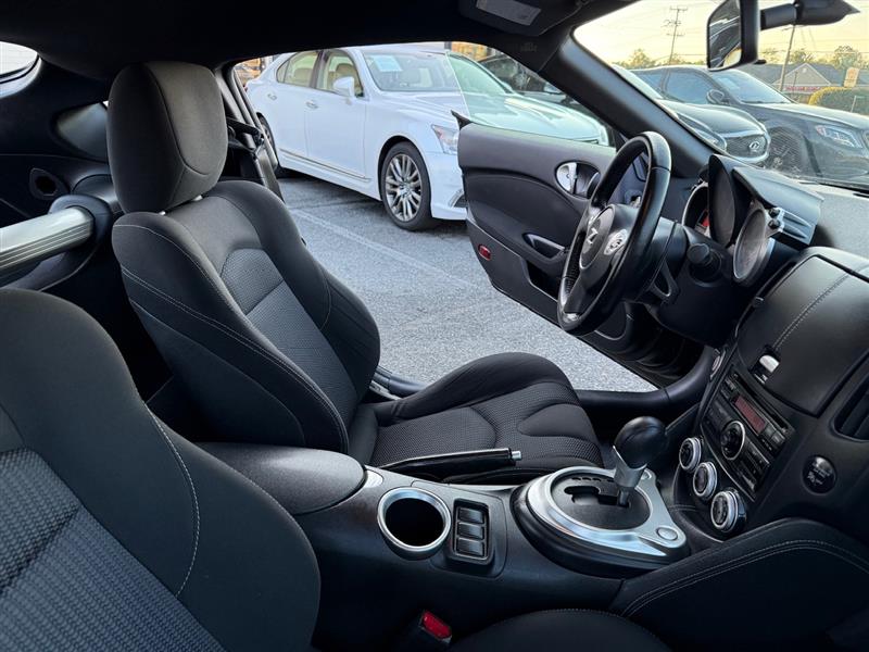 2013 Nissan 370Z Sport photo 14