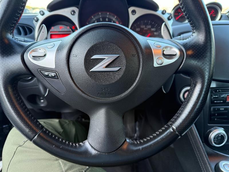 2013 Nissan 370Z Sport photo 18