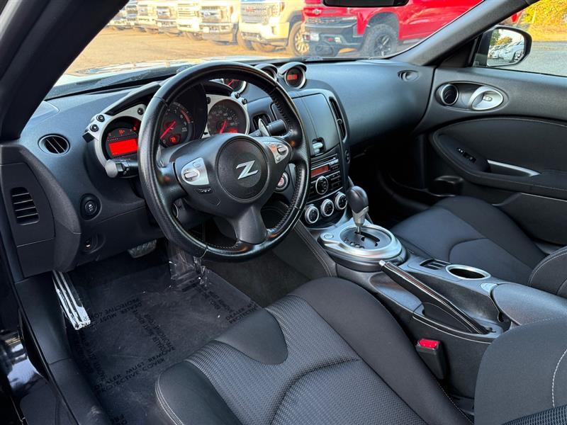 2013 Nissan 370Z Sport photo 20