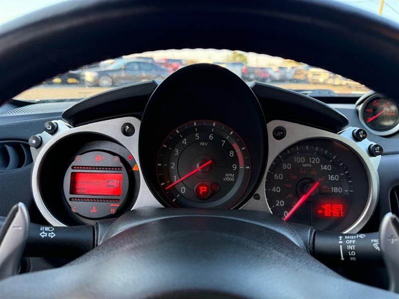 2013 Nissan 370Z Sport photo 23