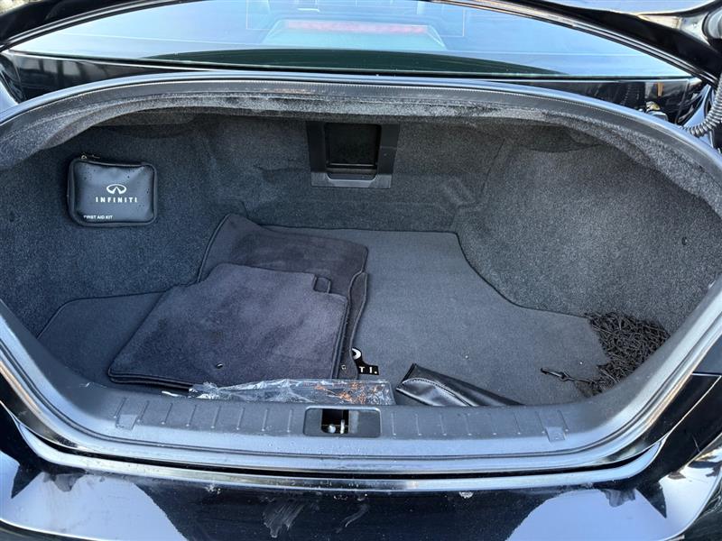 2019 Infiniti Q70 3.7 Luxe photo 10