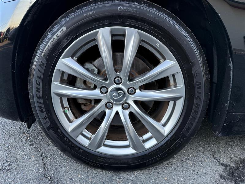 2019 Infiniti Q70 3.7 Luxe photo 11