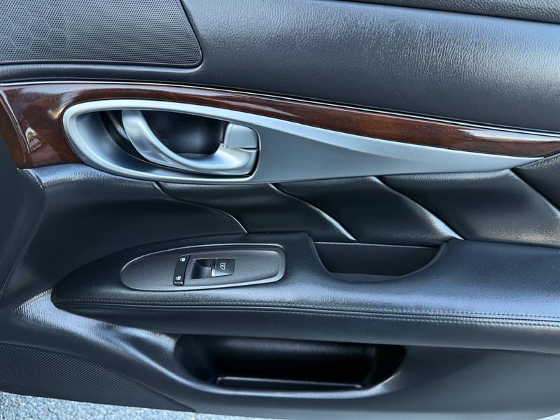 2019 Infiniti Q70 3.7 Luxe photo 16