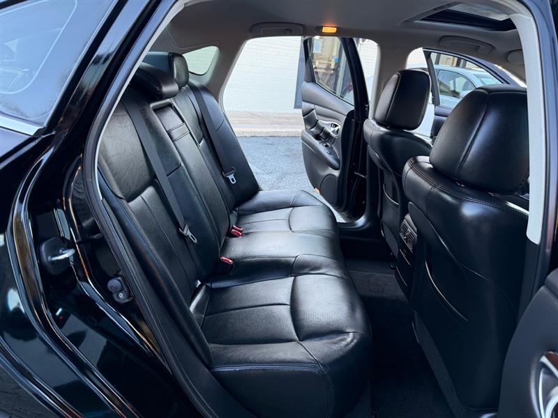 2019 Infiniti Q70 3.7 Luxe photo 20