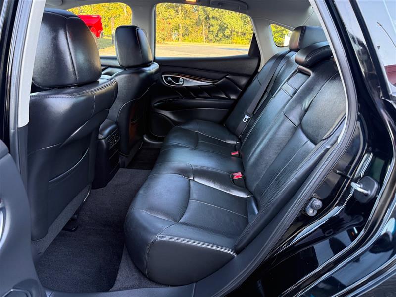 2019 Infiniti Q70 3.7 Luxe photo 23
