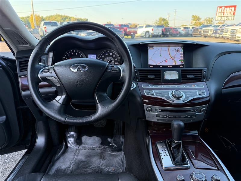 2019 Infiniti Q70 3.7 Luxe photo 24