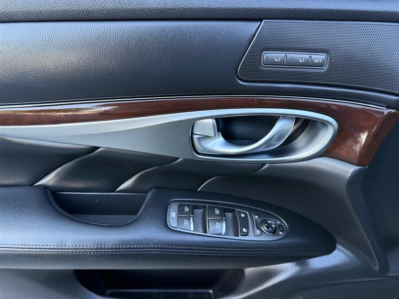 2019 Infiniti Q70 3.7 Luxe photo 31