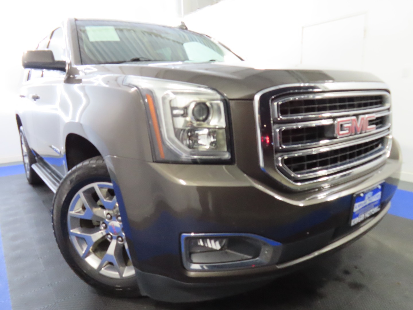 2019 GMC Yukon SLT photo 3