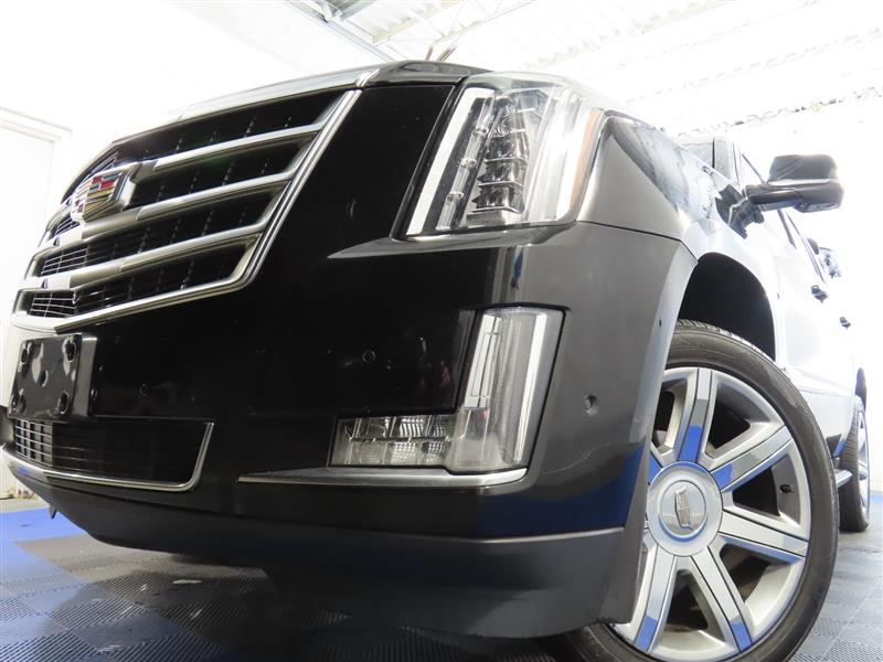 2019 Cadillac Escalade Luxury's photo