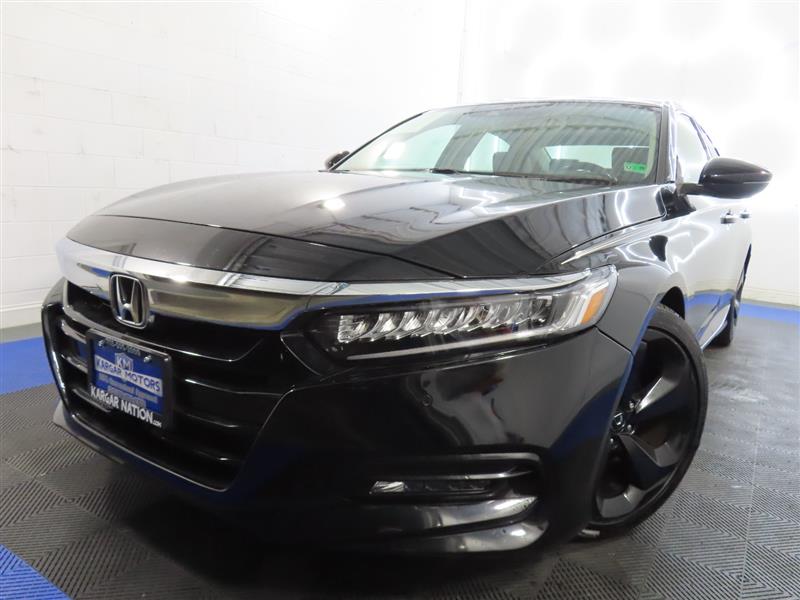 2018 Honda Accord Touring's photo