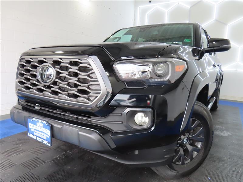 2022 TOYOTA TACOMA SR5