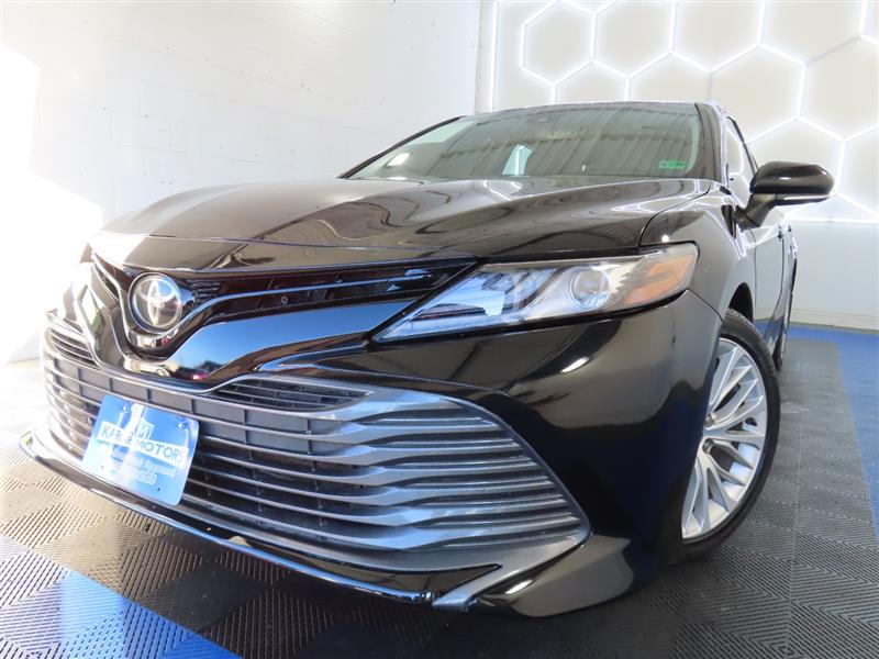 2020 TOYOTA CAMRY XLE