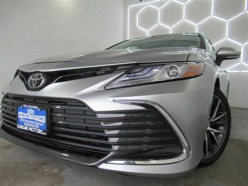 2021 TOYOTA CAMRY XLE