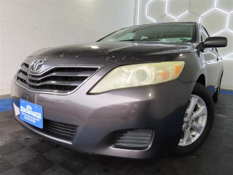 2011 TOYOTA CAMRY LE