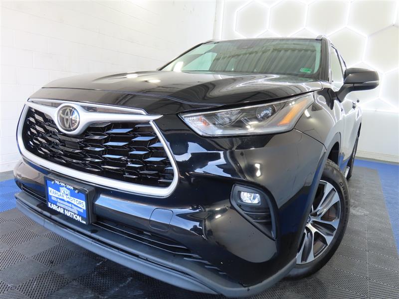 2021 TOYOTA HIGHLANDER XLE
