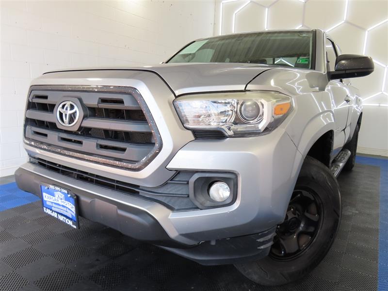 2017 TOYOTA TACOMA SR5
