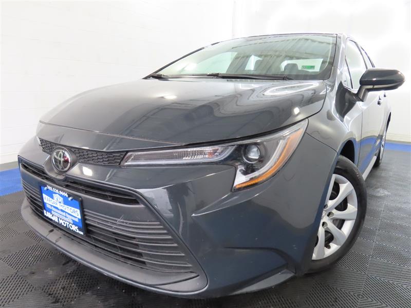 2024 Toyota Corolla LE's photo
