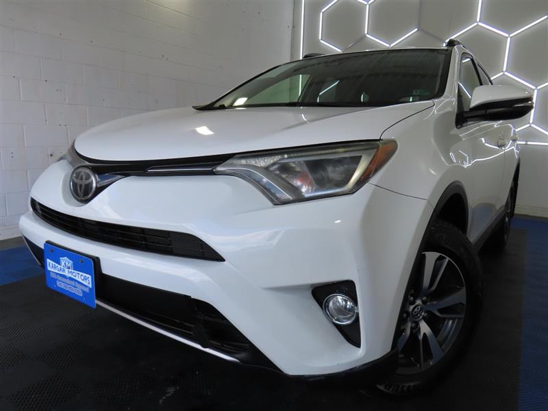 2017 TOYOTA RAV4 XLE