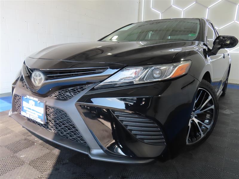2018 TOYOTA CAMRY SE