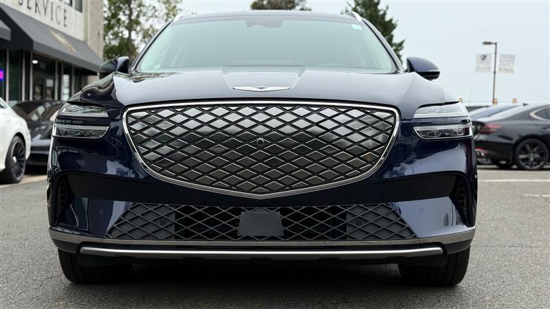 2024 Genesis Electrified GV70 Advanced photo 2