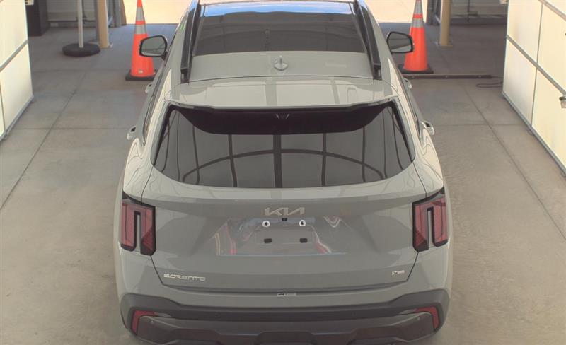 2024 Kia Sorento X-Line SX Prestige photo 5