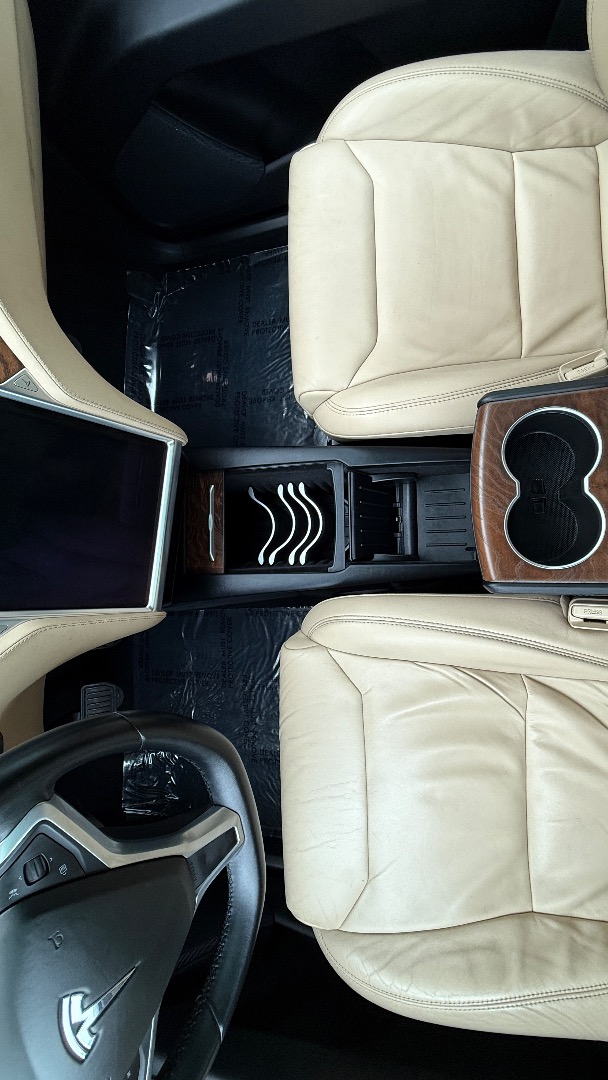 2017 Tesla Model X 90D photo 18