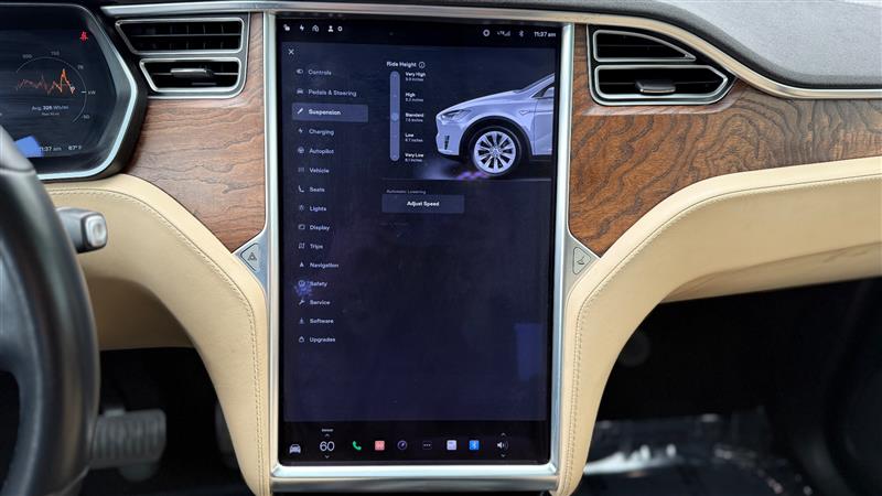 2017 Tesla Model X 90D photo 26