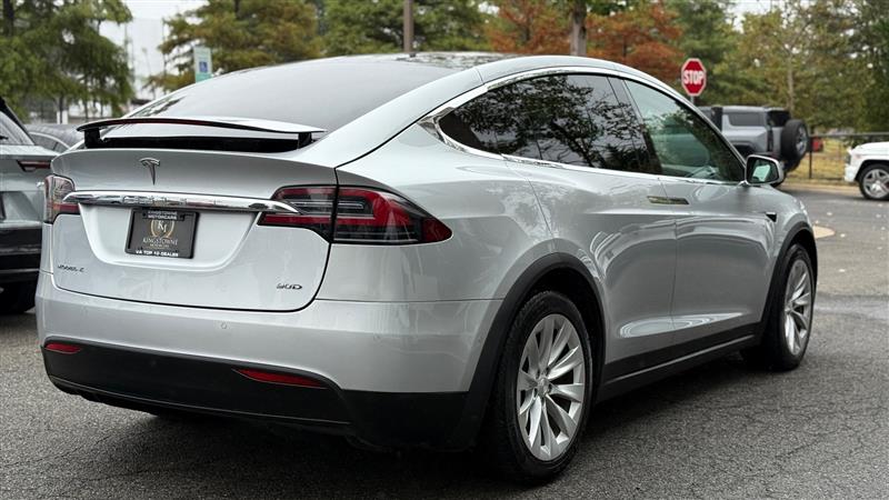 2017 Tesla Model X 90D photo 4