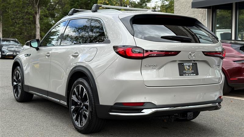 2024 Mazda CX-90 Premium Plus photo 3