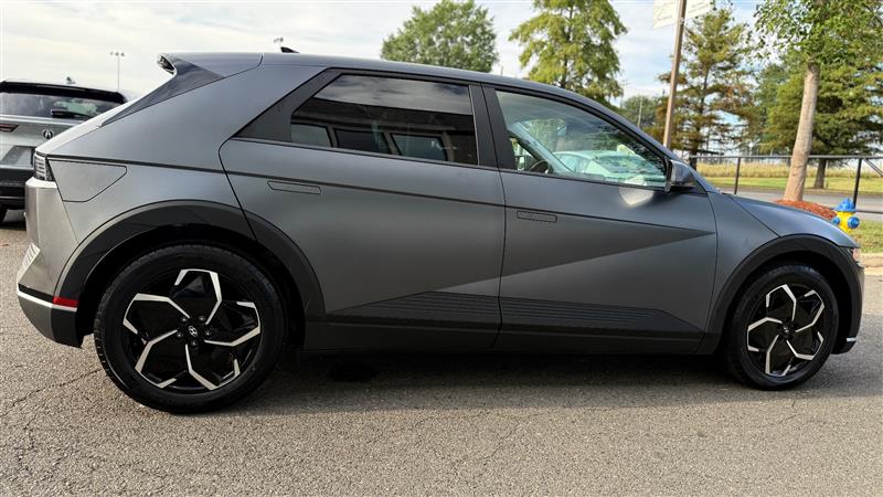 2024 Hyundai Ioniq 5 SEL photo 7